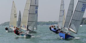 solo open 1-close racing (800x402)